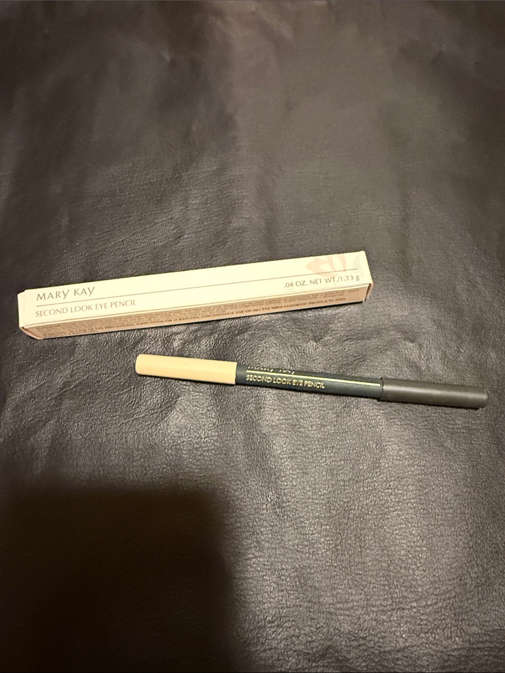 On The Scene Green Dual Mary Kay Second Look Eye Pencil